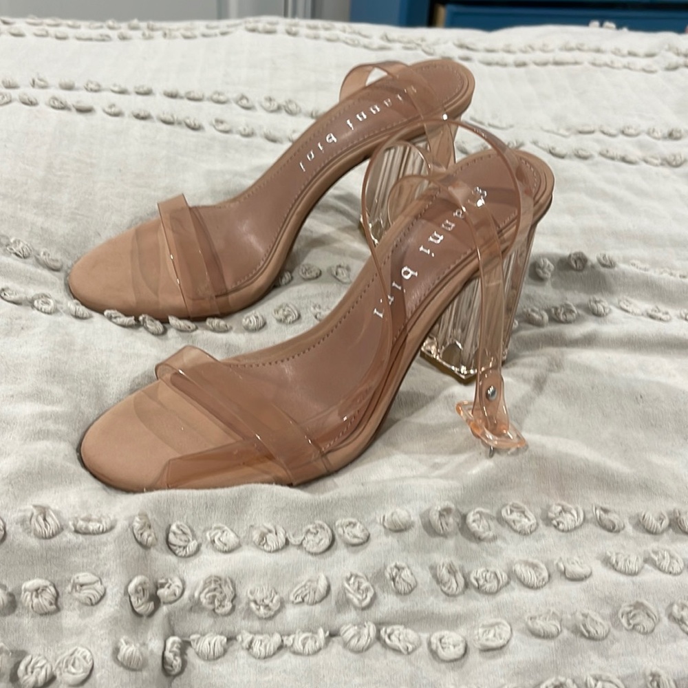 Gianni Bini nude heels